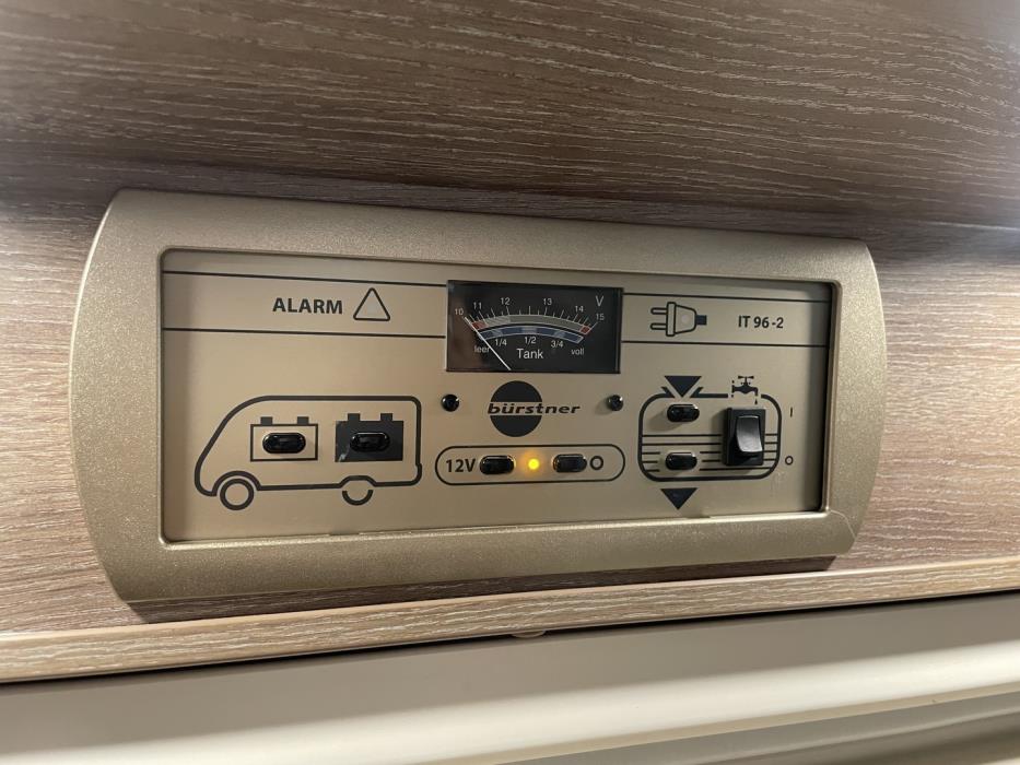 BÜRSTNER Nexxo Time T 569 2015