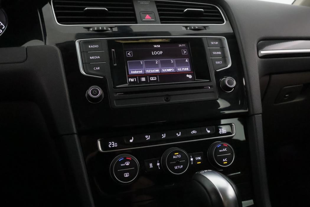 VOLKSWAGEN Golf 2014