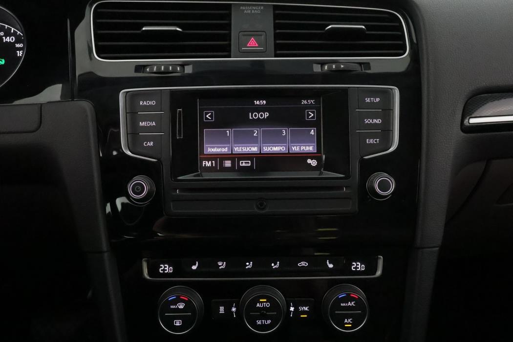 VOLKSWAGEN Golf 2014