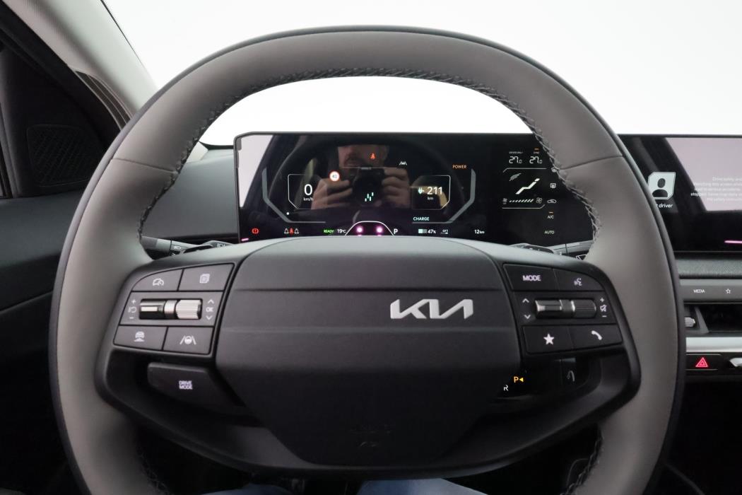 KIA EV4 2026