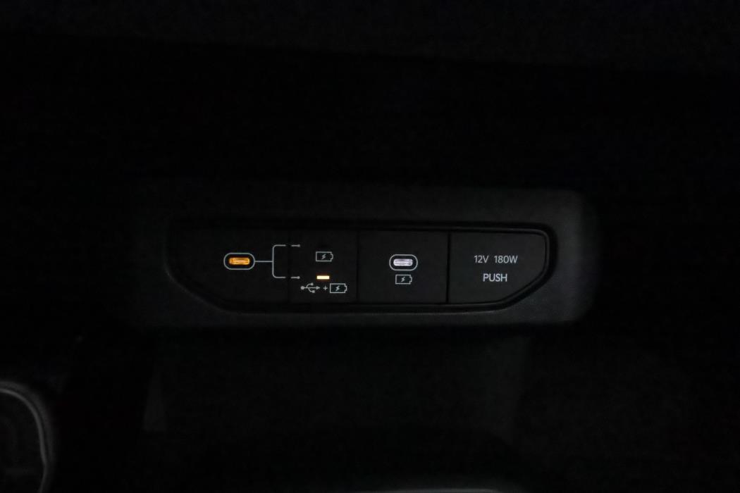 KIA EV4 2026