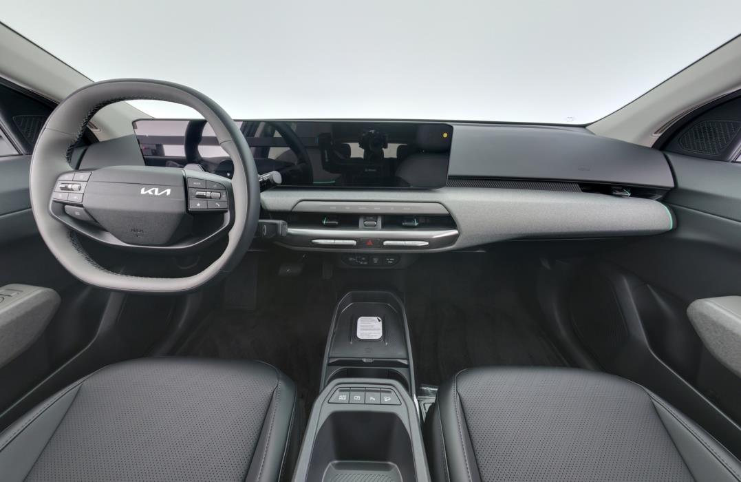 KIA EV4 2026