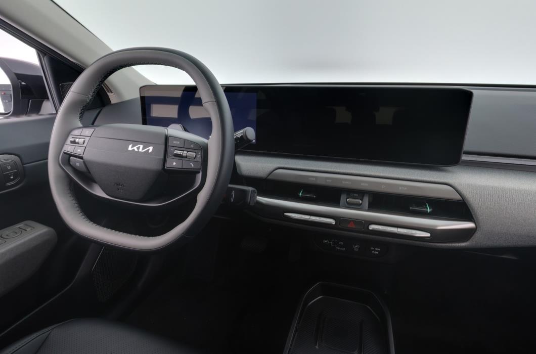 KIA EV4 2026