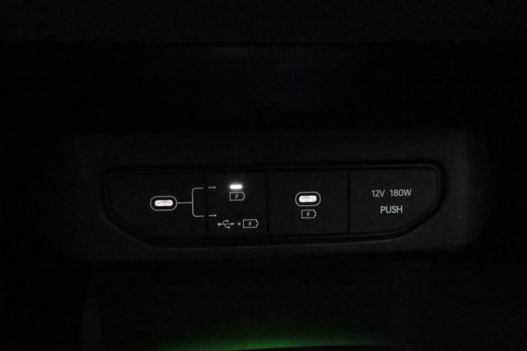 KIA EV4 2026