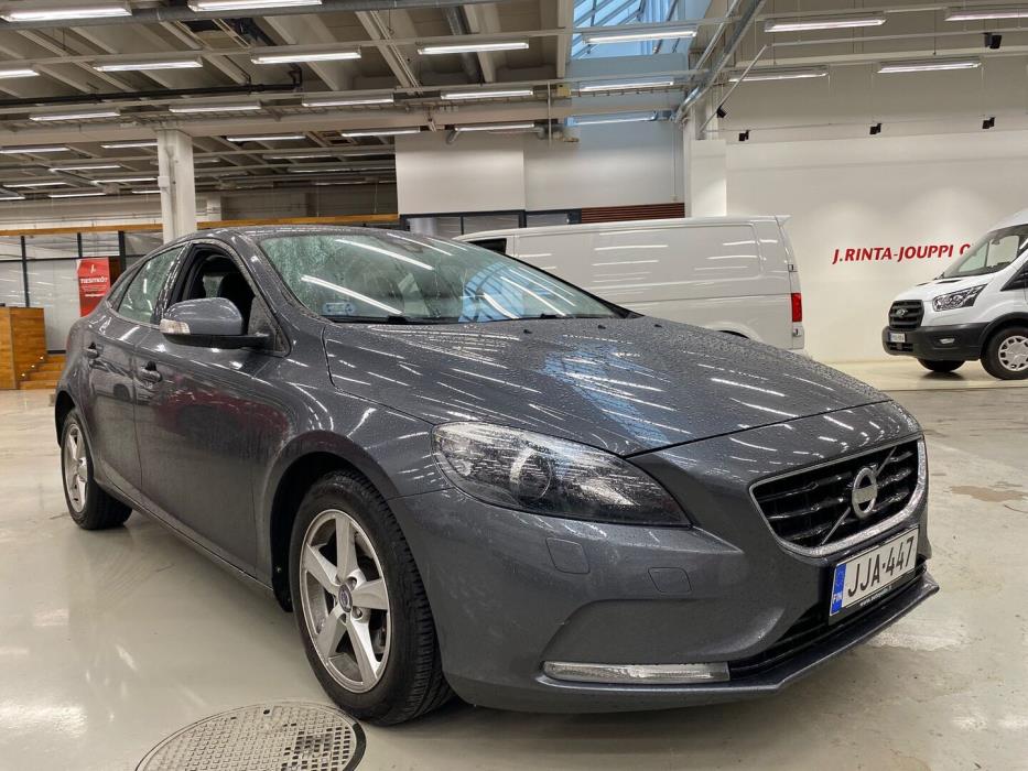 VOLVO V40 2013