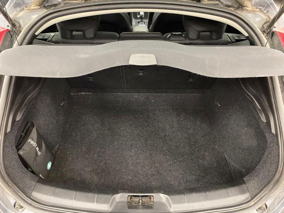 VOLVO V40 2013