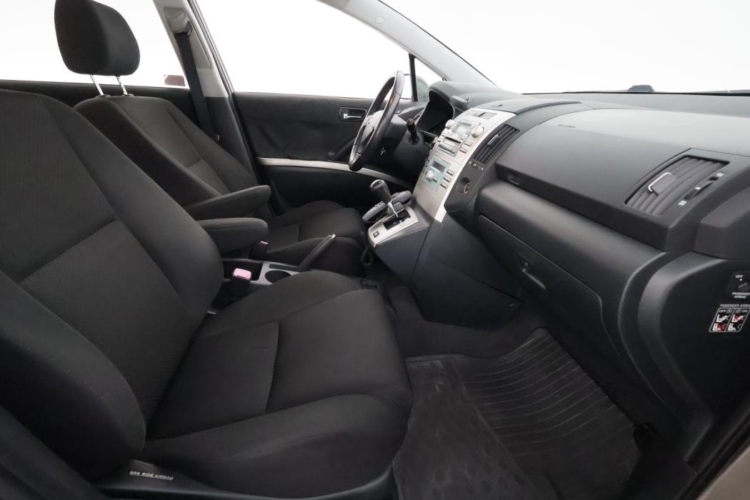 TOYOTA Corolla Verso 2006