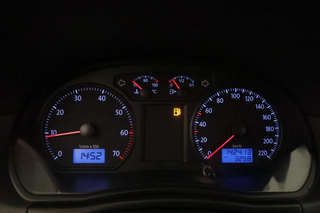 VOLKSWAGEN Polo 2008
