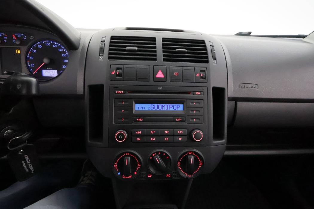 VOLKSWAGEN Polo 2008