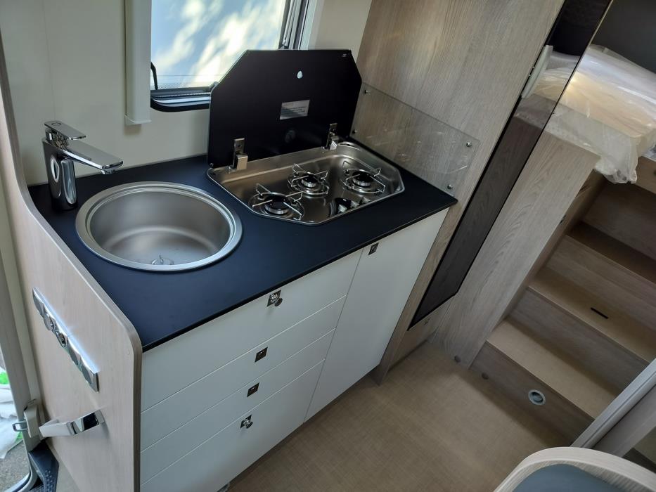 BÜRSTNER Lyseo Time T690 G Skyline Edition 2025