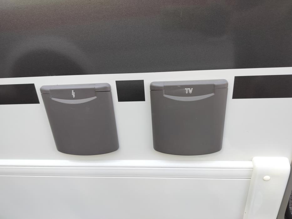 BÜRSTNER Lyseo Time T690 G Skyline Edition 2025