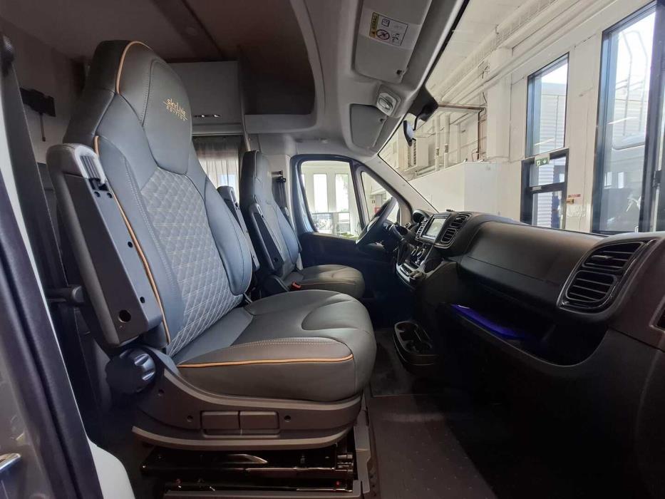 BÜRSTNER Lyseo Time T690 G Skyline Edition 2025