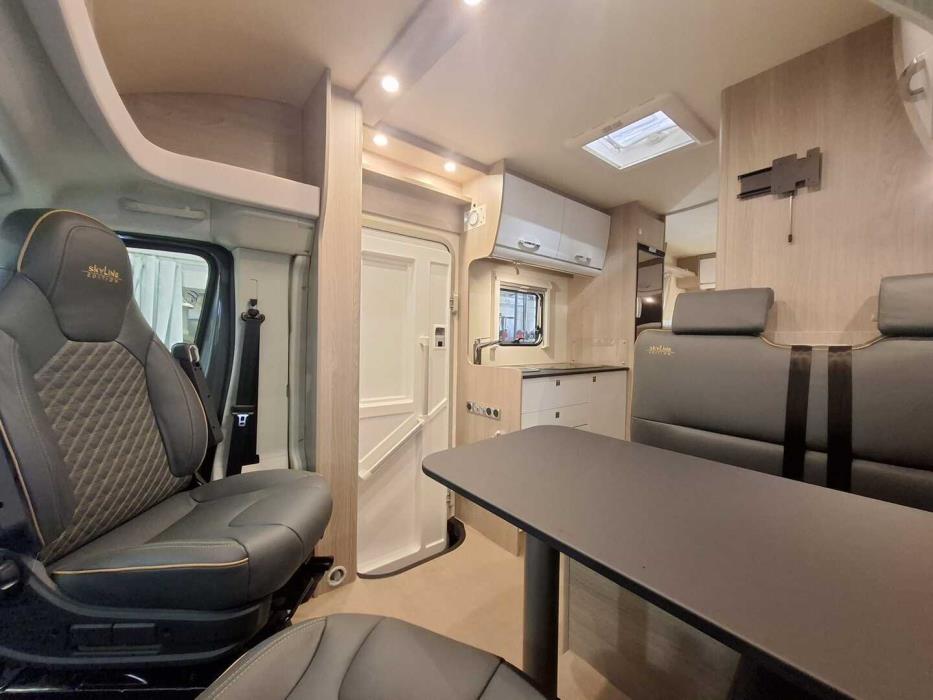 BÜRSTNER Lyseo Time T690 G Skyline Edition 2025