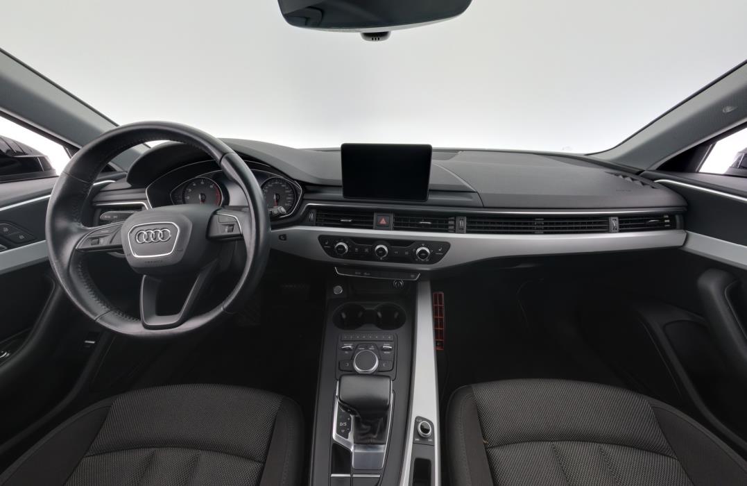 AUDI A4 2017