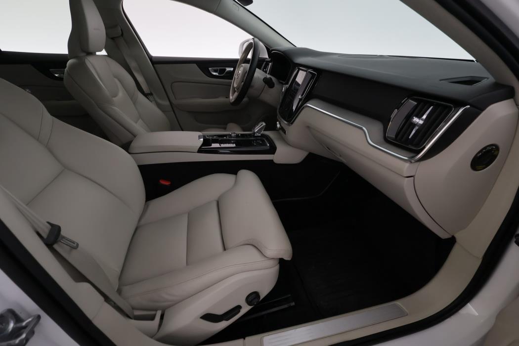 VOLVO V60 2019