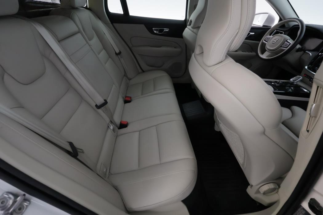 VOLVO V60 2019