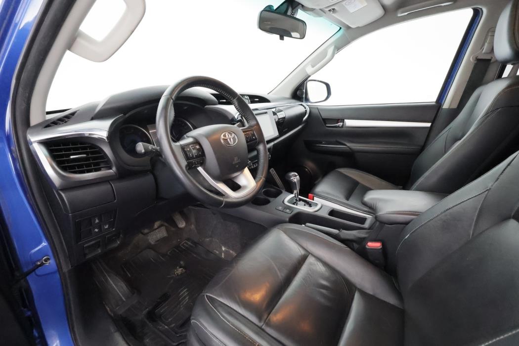 TOYOTA Hilux 2016