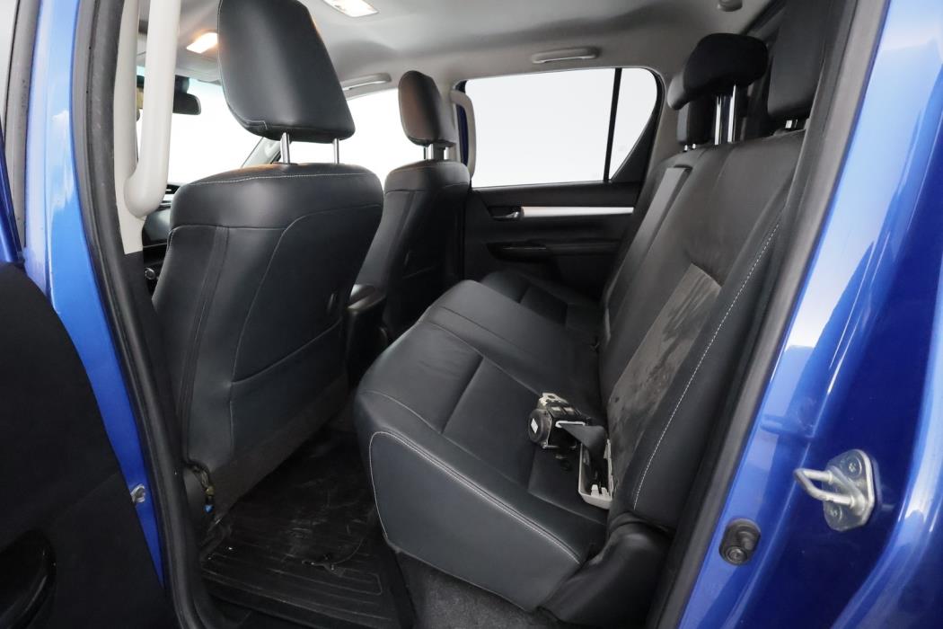 TOYOTA Hilux 2016