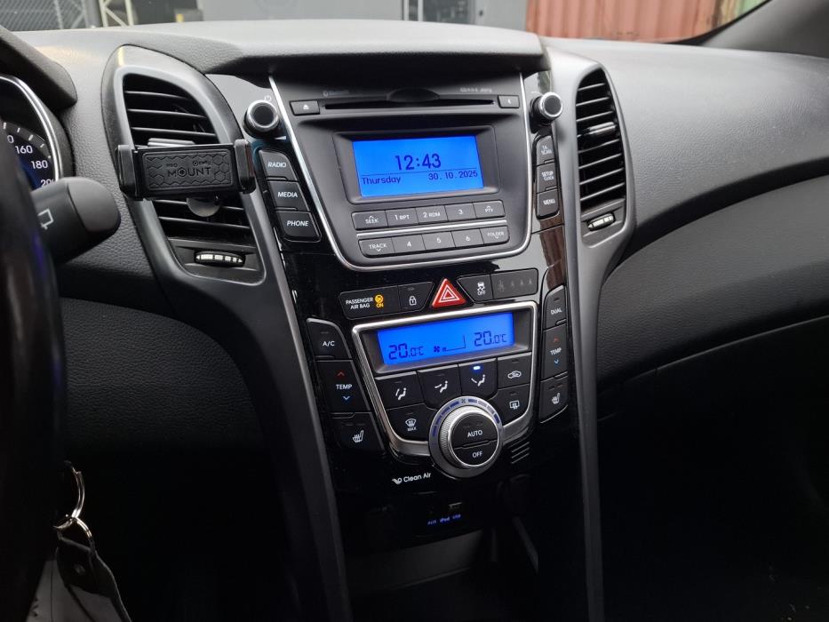 HYUNDAI i30 5d 2016