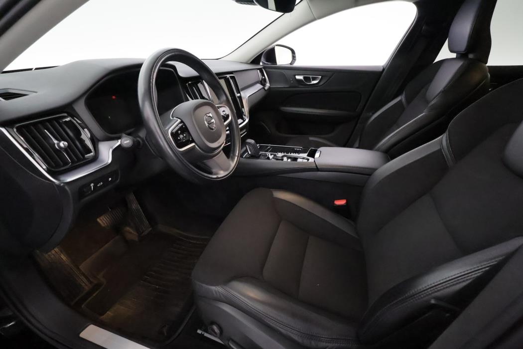 VOLVO V60 2020