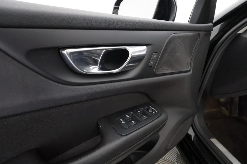 VOLVO V60 2020