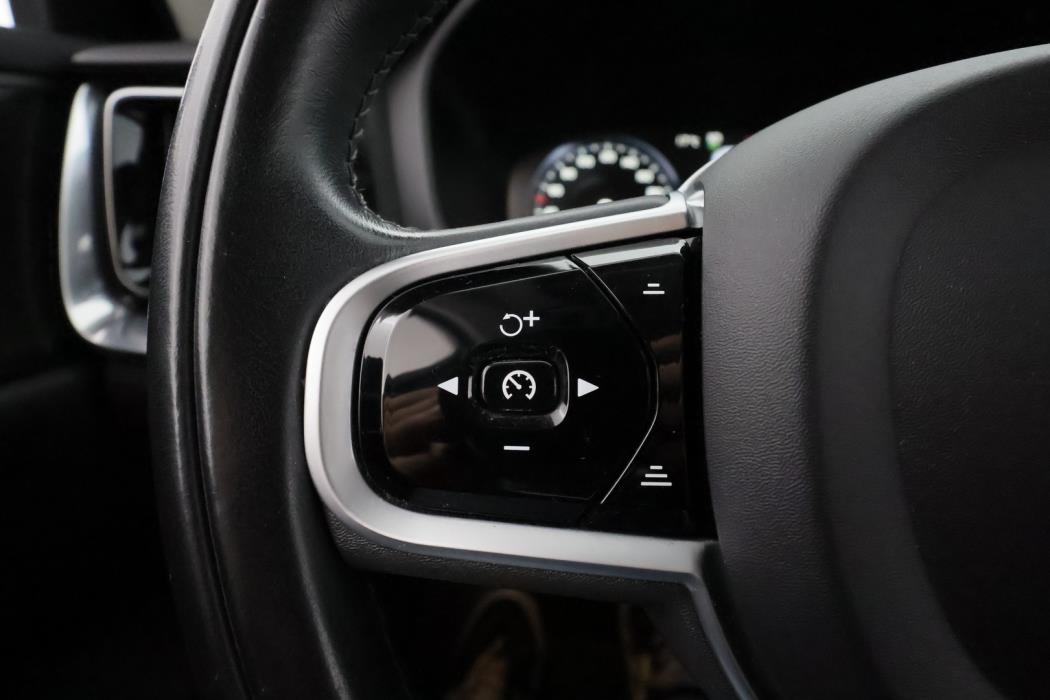 VOLVO V60 2020