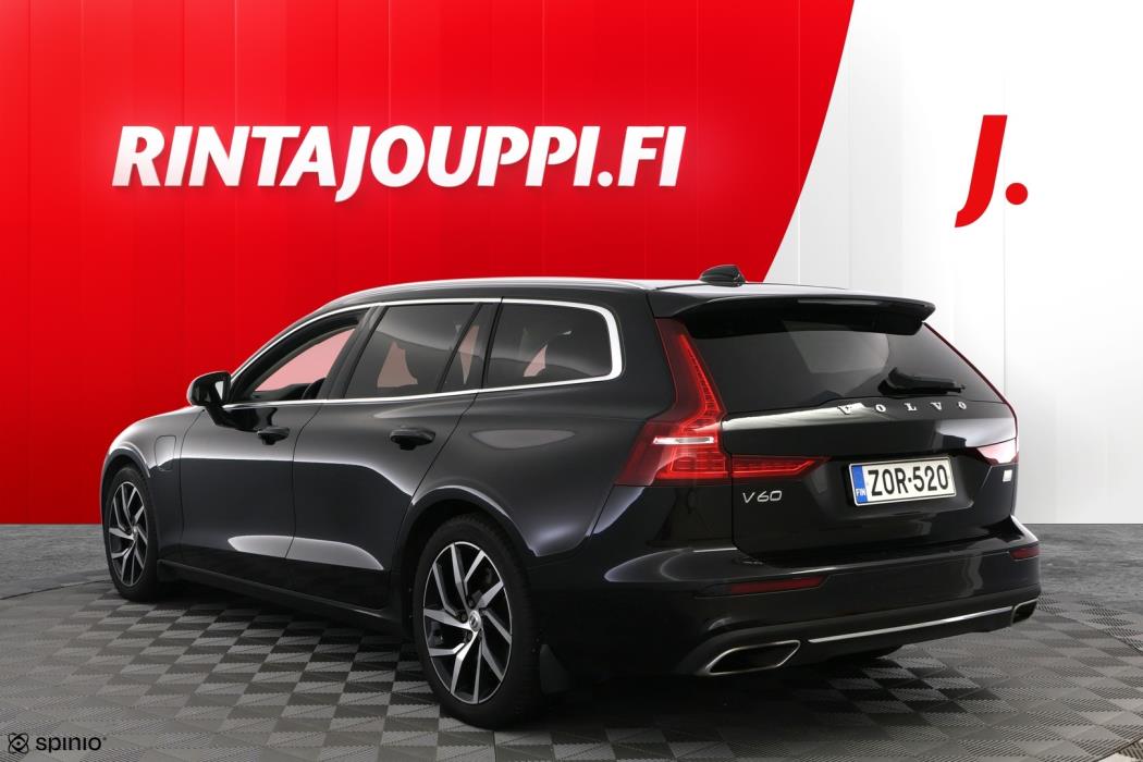 VOLVO V60 2020