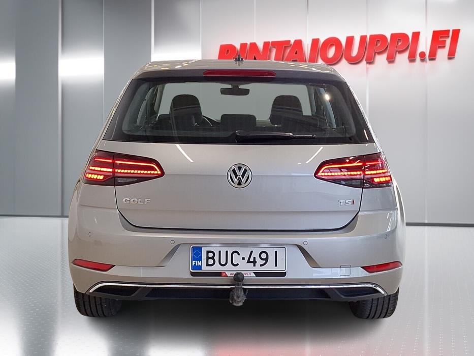 VOLKSWAGEN Golf 2017