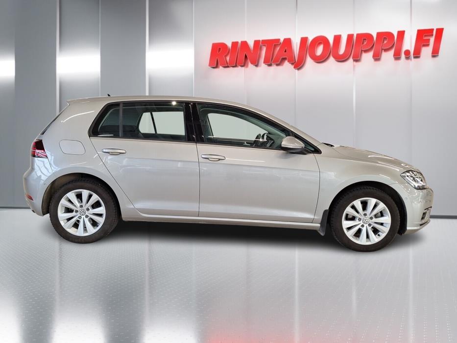 VOLKSWAGEN Golf 2017