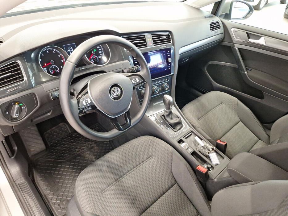 VOLKSWAGEN Golf 2017