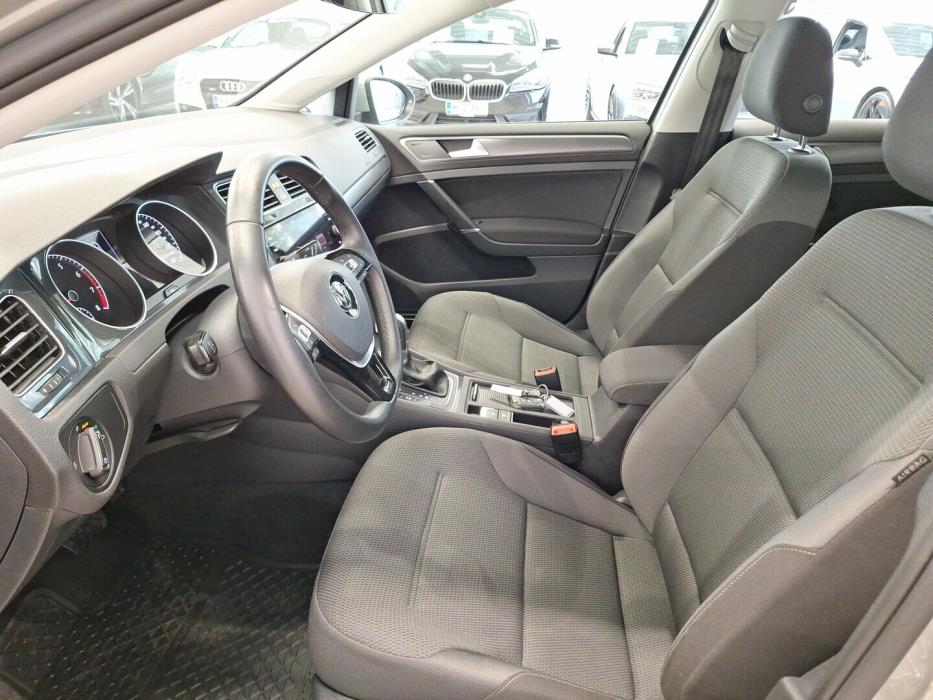 VOLKSWAGEN Golf 2017
