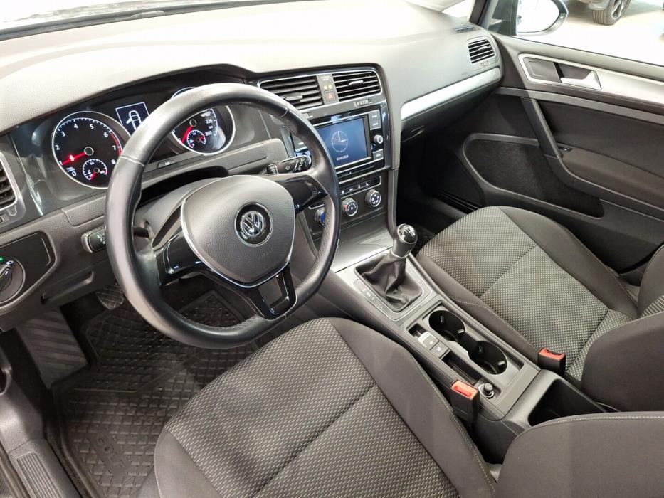 VOLKSWAGEN Golf 2018