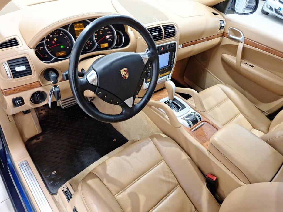 PORSCHE Cayenne 2004