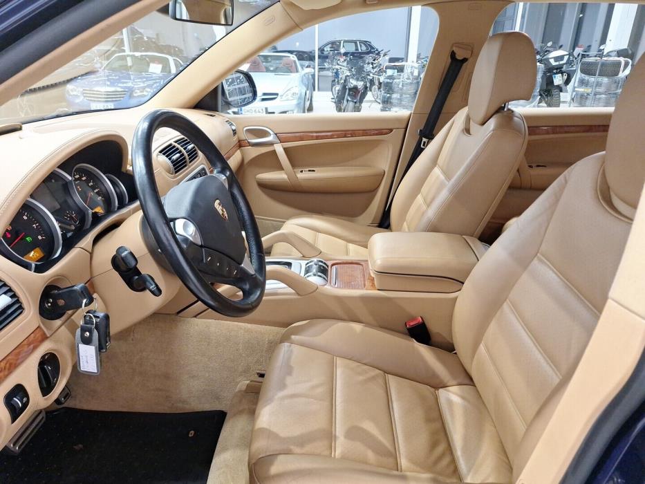 PORSCHE Cayenne 2004