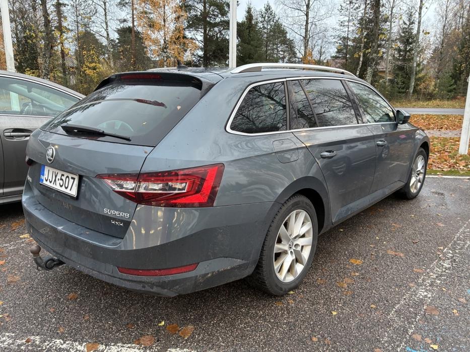 SKODA Superb 2016