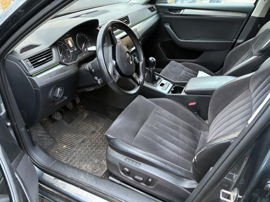 SKODA Superb 2016
