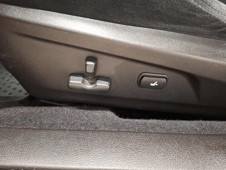 SUBARU Outback 2011