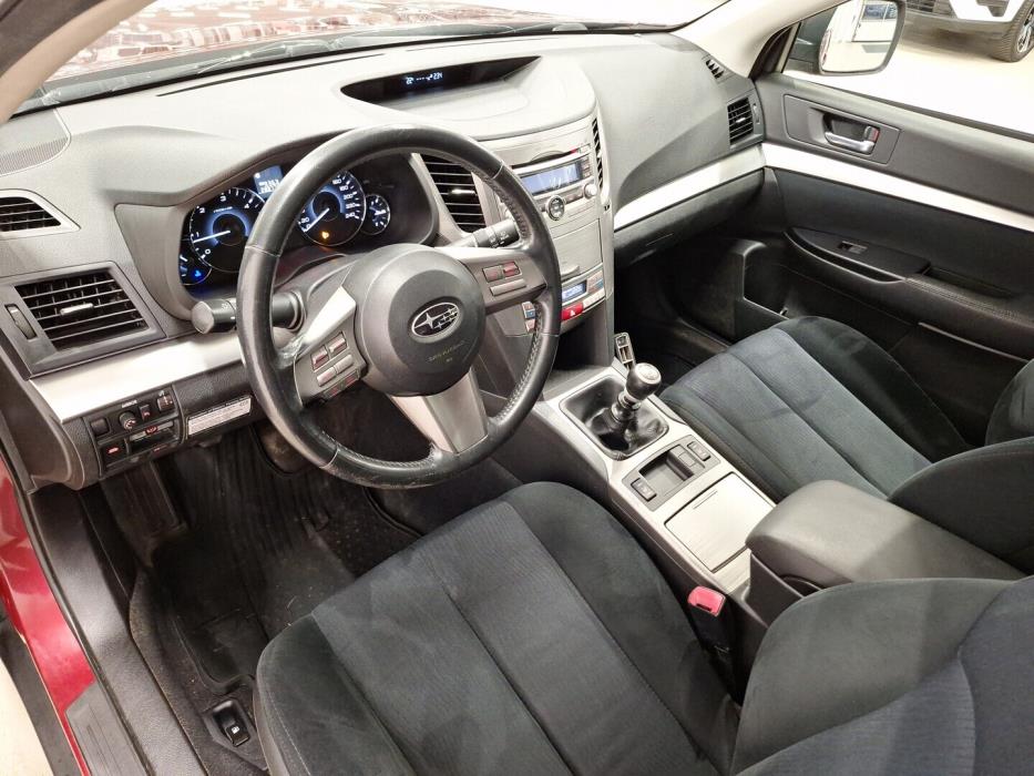 SUBARU Outback 2011