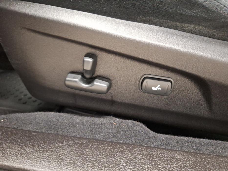 SUBARU Outback 2011