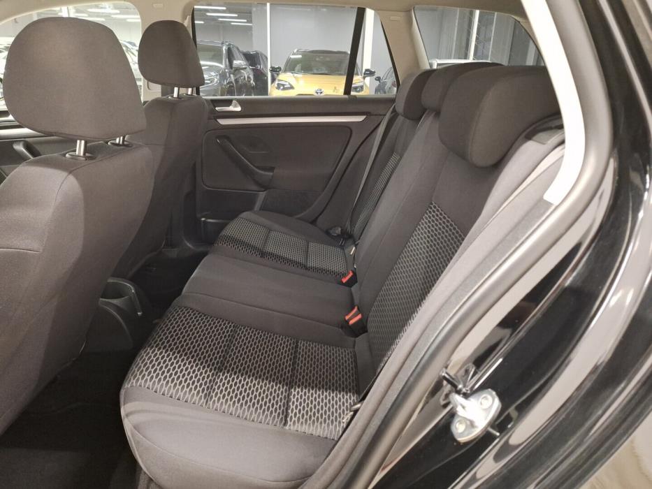 VOLKSWAGEN Golf 2010