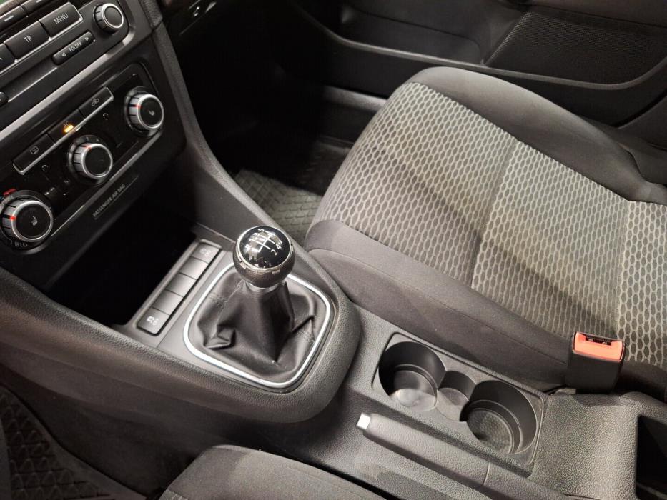 VOLKSWAGEN Golf 2010