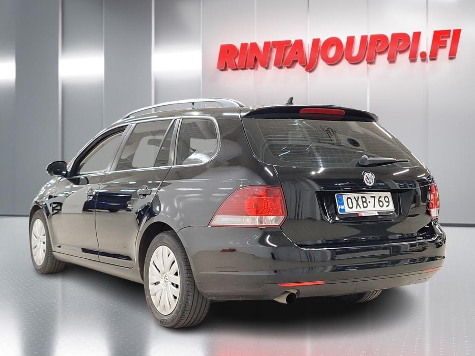 VOLKSWAGEN Golf 2010