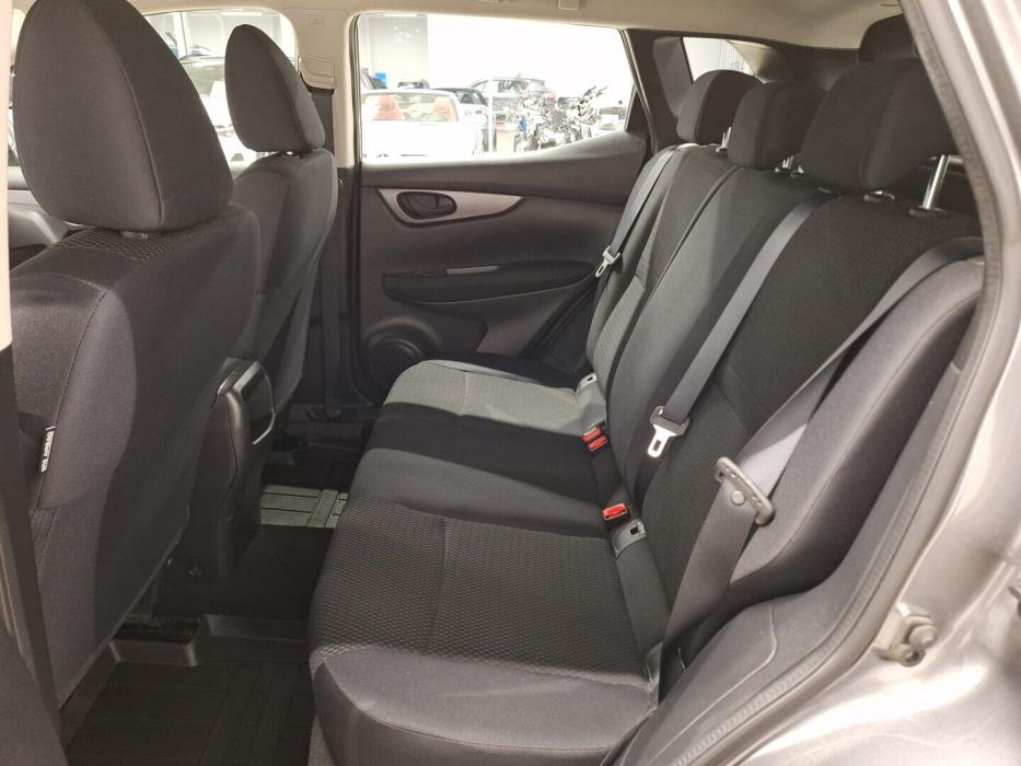 NISSAN Qashqai 2017