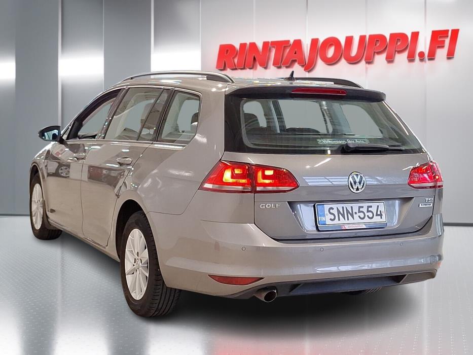 VOLKSWAGEN Golf 2016