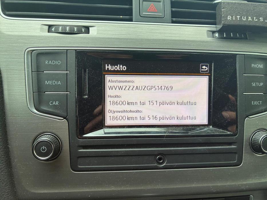VOLKSWAGEN Golf 2016
