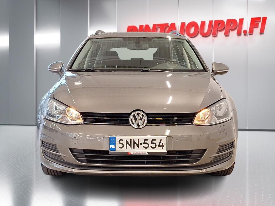 VOLKSWAGEN Golf 2016