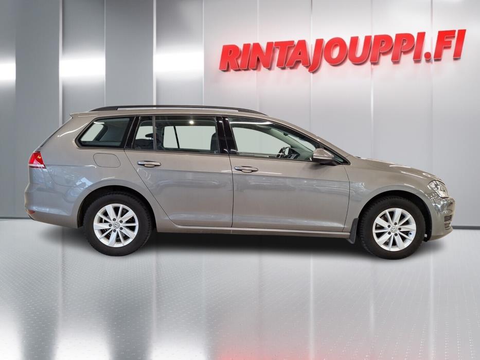 VOLKSWAGEN Golf 2016
