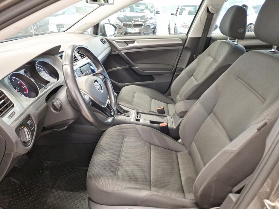 VOLKSWAGEN Golf 2016