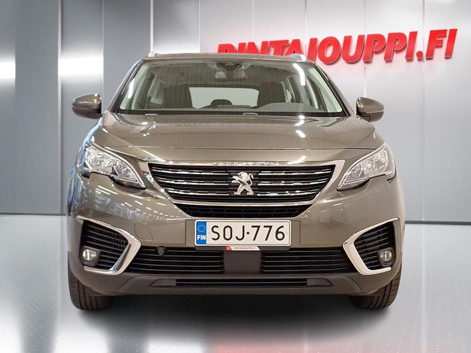 PEUGEOT 5008 2018