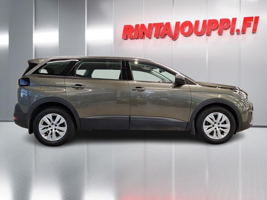 PEUGEOT 5008 2018